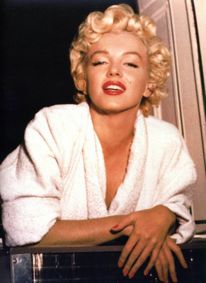 Aabhaas Wall Poster Marilyn Monoroe Paper Print(12 inch X 18 inch, Rolled)