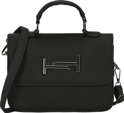 

Le Cuero Women Formal Black PU Sling Bag