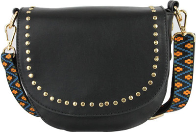 

LONDON RAG BG5144_Black Sling Bag(Black, 3 L)