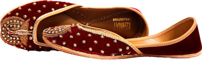 

Rehmat Kollection Red Velvet Jutis For Women(Red