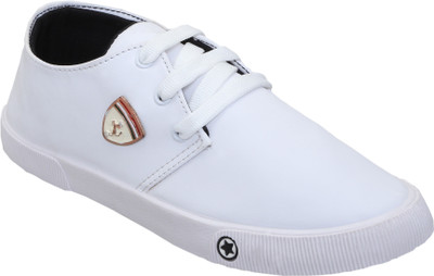 

Zappy Men Casuals For Men(White
