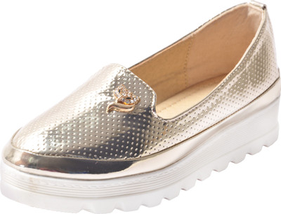 

Yellow Bee Girls Slip on Loafers(Gold
