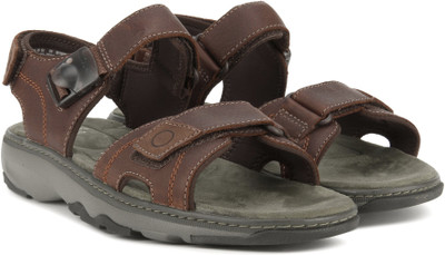 

Clarks Men Brown Leather Casual