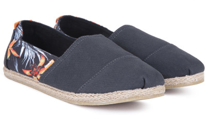 

Superdry JETSTREAM ESPADRILLE Espadrilles For Men(Multicolor, Navy blue