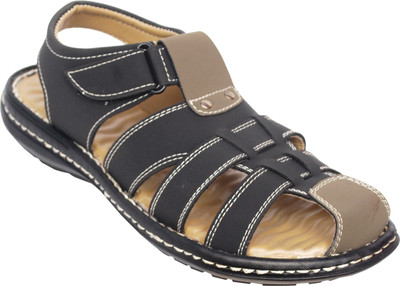 

VOLO Men Black Casual