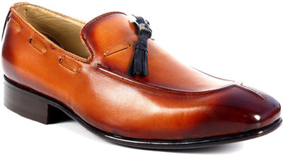 

Handcrafted by Araanha Arbanaitta Loafers For Men(Tan