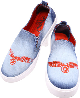

footstair Slip On Sneakers For Men(Blue, White