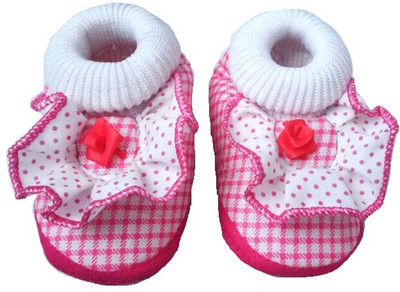 

Aayat Kids New Born Luxury Feel Booties 011 Booties(Toe to Heel Length - 12 cm Multicolor)