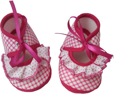 

Aayat Kids New Born Luxury Feel Booties 014 Booties(Toe to Heel Length - 12 cm Multicolor)