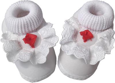 

Aayat Kids New Born Luxury Feel Booties 010 Booties(Toe to Heel Length - 12 cm Multicolor)