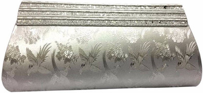 

Byoe Party Silver Clutch