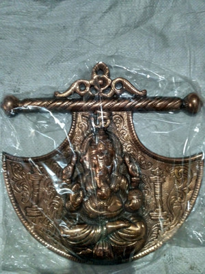 

MATERIALCRAFT PANKHA GANESH PLATE Decorative Showpiece - 29 cm(Aluminium, Brown)