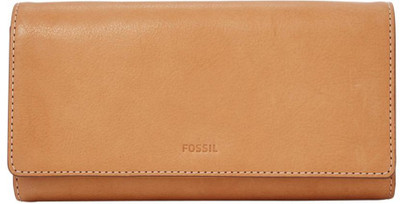 

Fossil Formal Tan Clutch