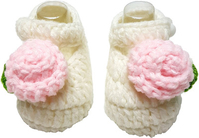 

GoodStart Crocheted toddler booties with flower applique Booties(Toe to Heel Length - 10 cm White)
