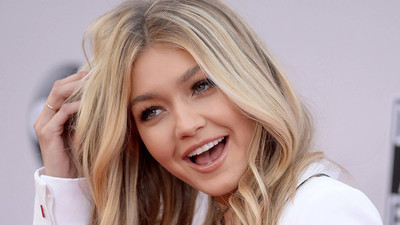 

Celebrity Gigi Hadid Models United States on LARGE PRINT 36X24 INCHES Photographic Paper(24 inch X 36 inch, Rolled)