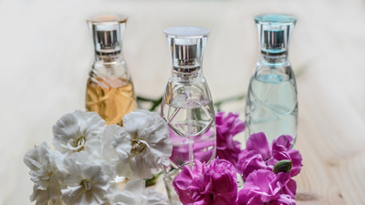 

perfume flowers bottles on LARGE PRINT 36X24 INCHES Photographic Paper(24 inch X 36 inch, Rolled)