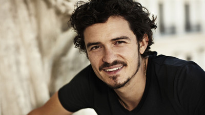 

orlando bloom actor black hair smile on fine art paper 13x19 Paper Print(19 inch X 13 inch, Rolled)