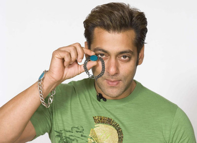 

salman khan man face bracele on LARGE PRINT 36X24 INCHES Photographic Paper(36 inch X 24 inch, Rolled)