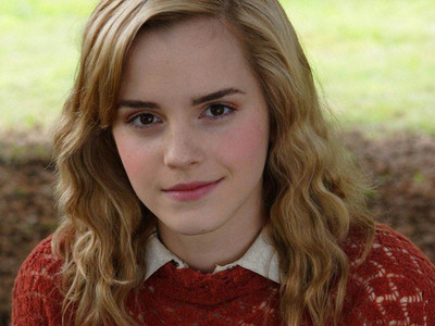 

Celebrity Emma Watson Actresses United Kingdom HD Wall Poster on LARGE PRINT 36X24 INCHES Photographic Paper(36 inch X 24 inch, Rolled)