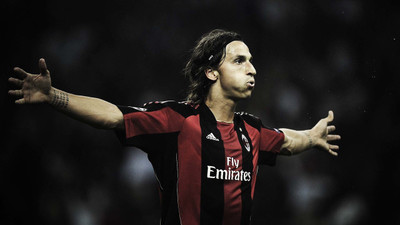 

zlatan ibrahimovic ac milan LARGE PRINT 36X24 INCHES Photographic Paper(24 inch X 36 inch, Rolled)