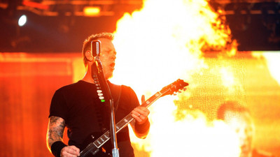 

metallica guitarist show fire microphone on LARGE PRINT 36X24 INCHES Photographic Paper(36 inch X 24 inch, Rolled)