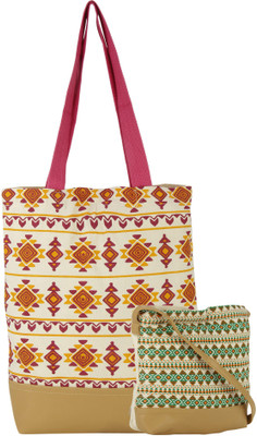 

Kanvas Katha Tote(Multicolor)