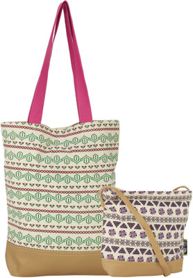

Kanvas Katha Tote(Multicolor)