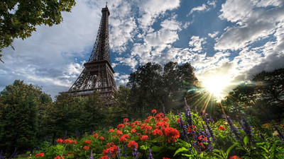 

Wonders Eiffel Tower in Paris Wallpapers poster on LARGE PRINT 36X24 INCHES Photographic Paper(36 inch X 24 inch, Rolled)