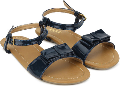 

Gnist Women Navy Flats