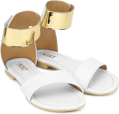 

Gnist Women White Flats