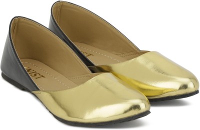 

Gnist Gnist Gold-Black Metallic Ballerina For Women(Black, Gold