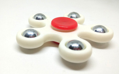 

VibeX ® Prime Edition Stable 5 Side Steel Balls Quintuple Advanced Fidget Spinner Toy(White)
