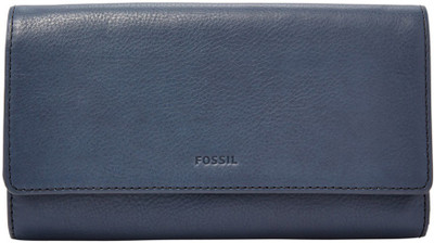 

Fossil Formal Blue Clutch