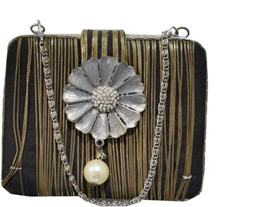 

Falah Party Black Clutch