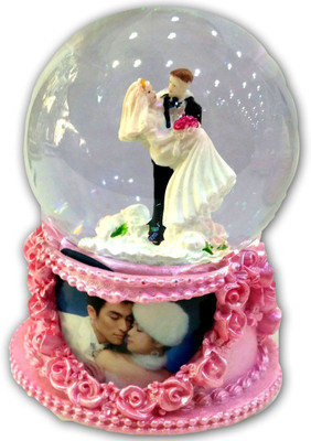 

Touch India Multicolor Romantic Love Couple dome with music - 300 g