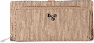 Baggit Casual Beige Clutch