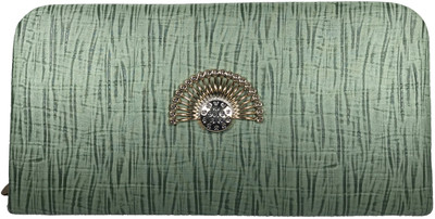 

Bizarre Vogue Party Green Clutch