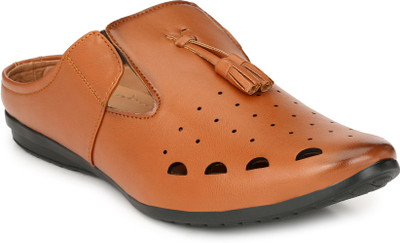 

Eego Italy Men Tan Sandals