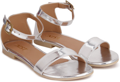 

Gnist Women Silver Flats