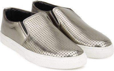 

Chemistry Lazer Cut Sneakers For Women(Silver