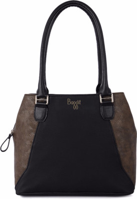 

Baggit Women Casual Black PU Sling Bag