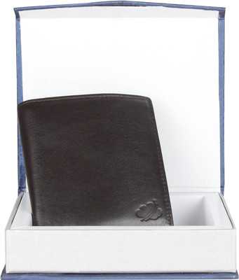 

Drizzle Men Brown Genuine Leather Wallet(14 Card Slots)