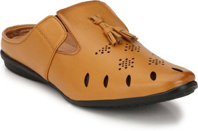 

Eego Italy Men Beige Sandals