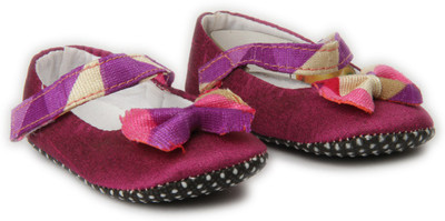 

Pikaboo PKSP17W40 Booties(Toe to Heel Length - 12 cm Purple)