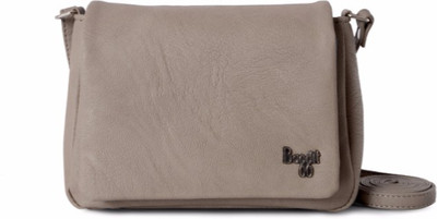 

Baggit Women Casual Beige PU Sling Bag