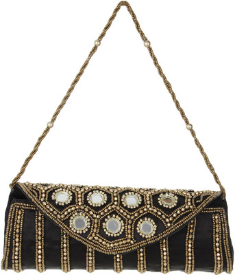 

Style Villaz Party Green Clutch