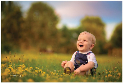 

Akhuratha Wall Poster For Room Cute Adorable Baby Child's Love New Born Infant Kids Toddlers Smiling Paper Print(12 inch X 18 inch, Rolled)