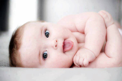 

Akhuratha Wall Poster For Room Cute Adorable Baby Child's Love New Born Infant Kids Toddlers Smiling Paper Print(12 inch X 18 inch, Rolled)