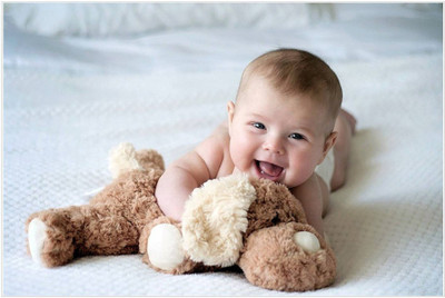 

Akhuratha Wall Poster For Room Cute Adorable Baby Child's Love New Born Infant Kids Toddlers Smiling Paper Print(12 inch X 18 inch, Rolled)