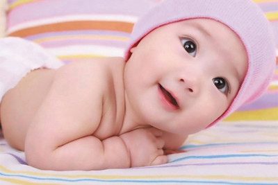 

Akhuratha Wall Poster For Room Cute Adorable Baby Child's Love New Born Infant Kids Toddlers Smiling Paper Print(12 inch X 18 inch, Rolled)